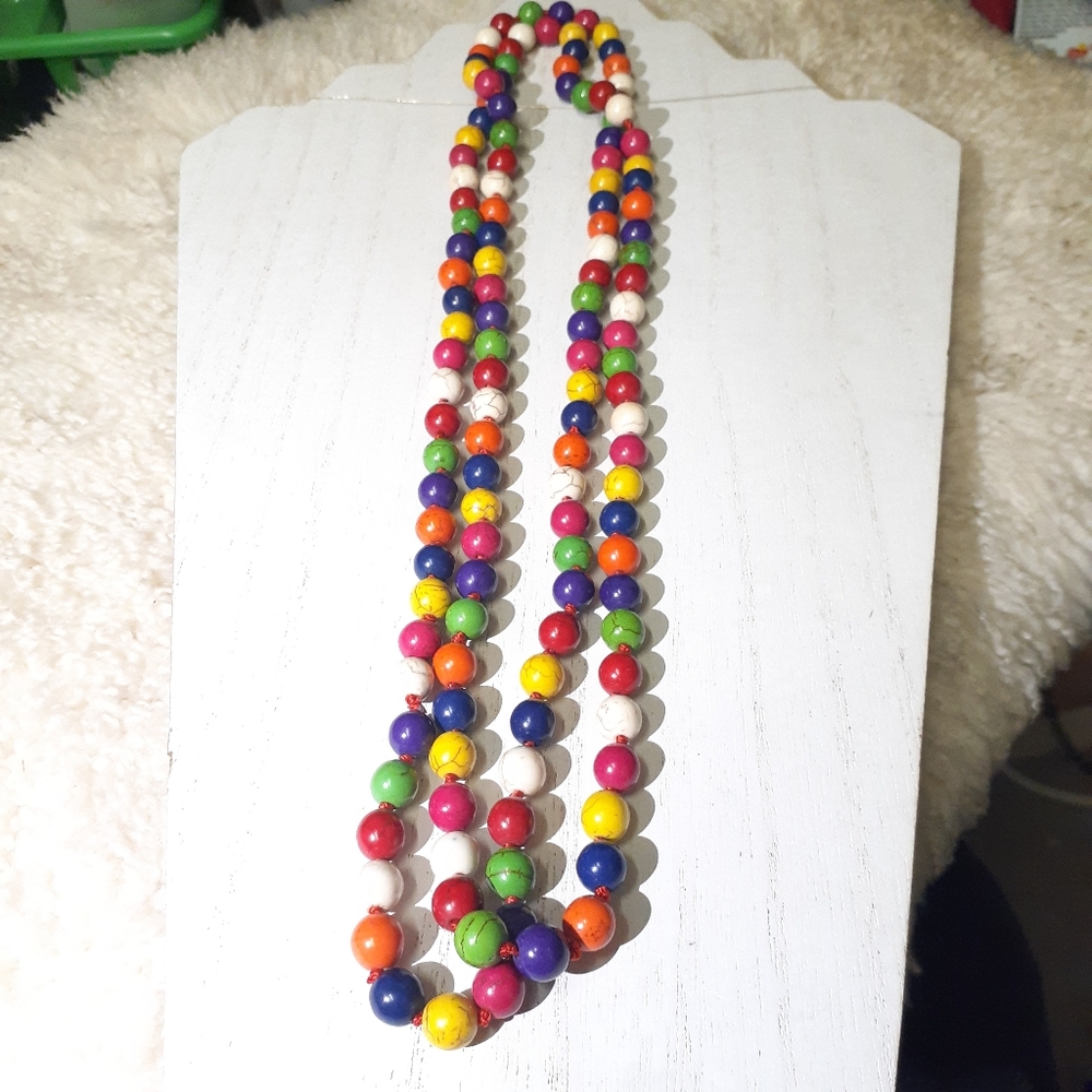 Colorful infinity Howlite beaded Necklace - Picture 5 of 6